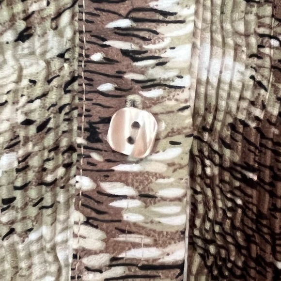 Whimsigoth Y2K Crinkle Top Tulip Sleeve Medium Essentials  Milano Square Buttons - Picture 9 of 14